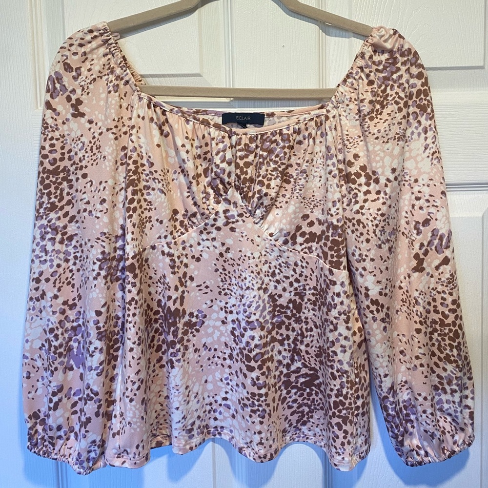 Eclair Women’s Long Sleeve Animal Print Ruched Blouse Size Small